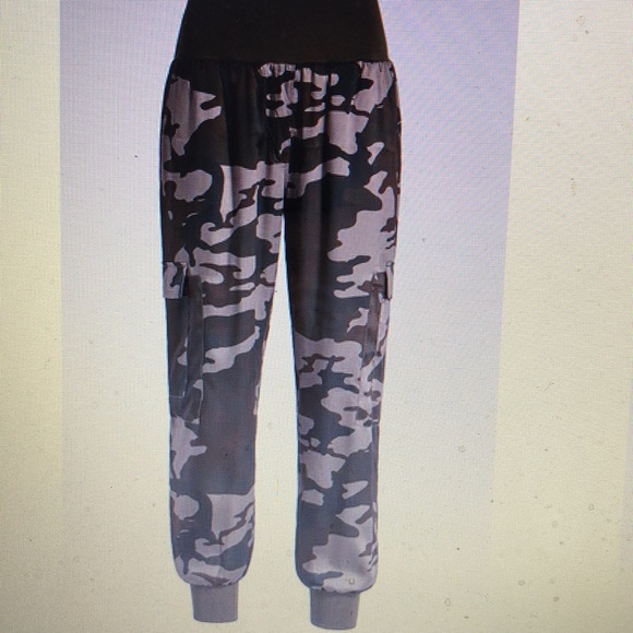 cinq a sept Pants - CINQ A SEPT SAKS FITH AVE brand new never worn mint condition